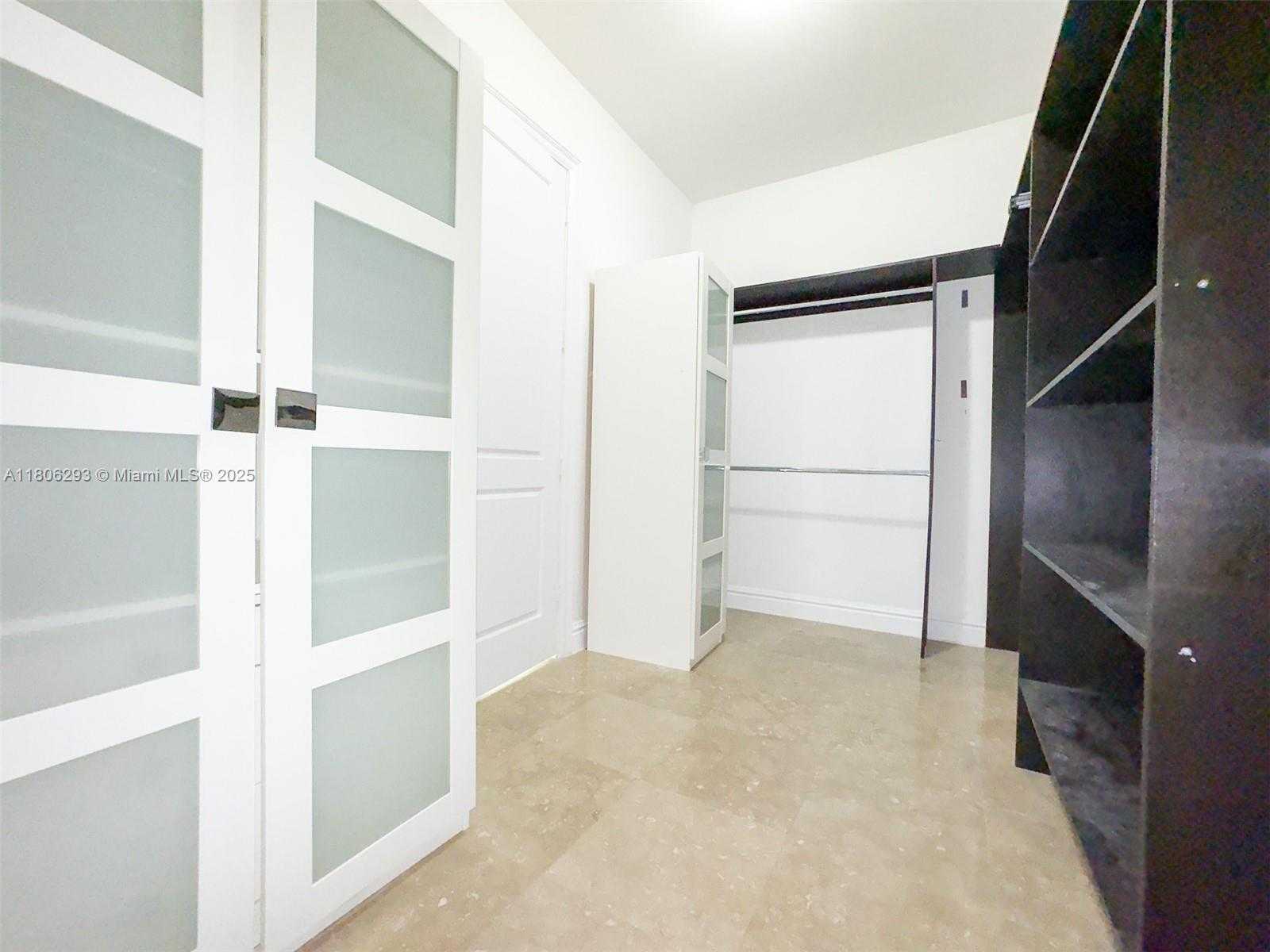 Small Image of 10170 SOUTH WEST 75TH PL, Pinecrest Number 25