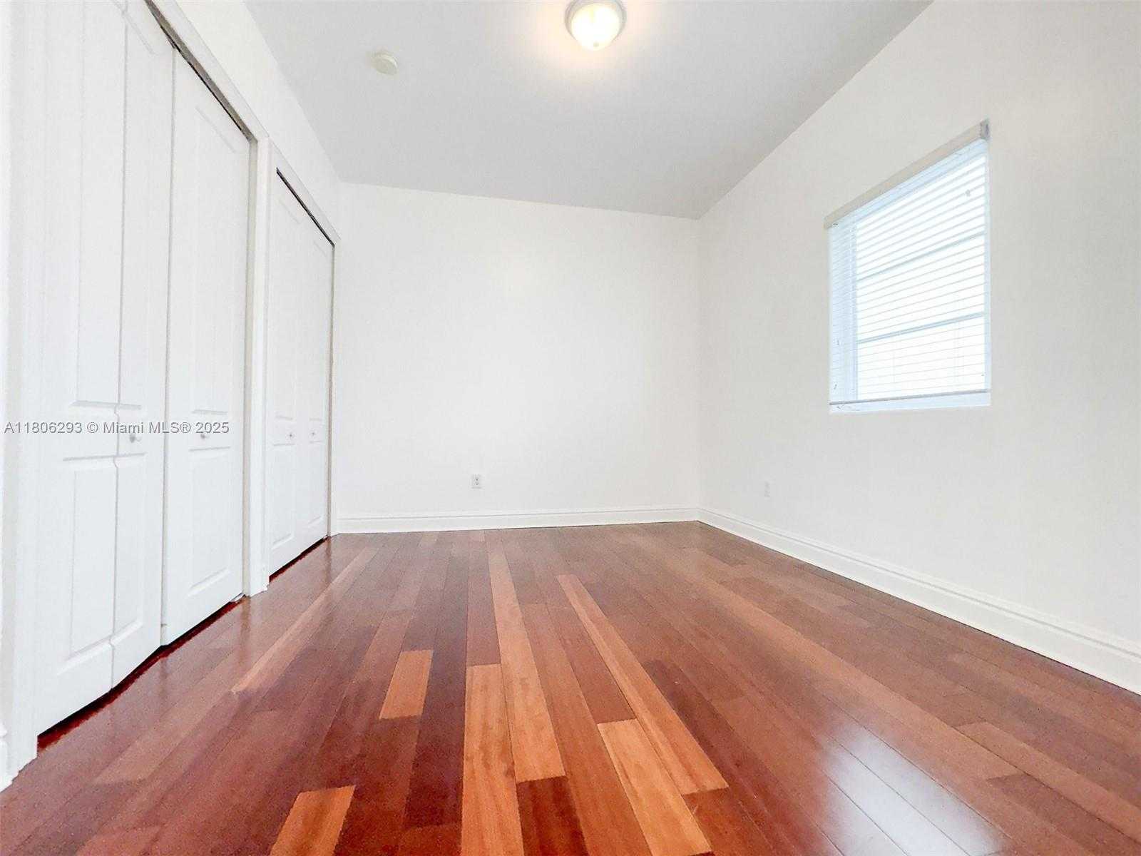 Small Image of 10170 SOUTH WEST 75TH PL, Pinecrest Number 26