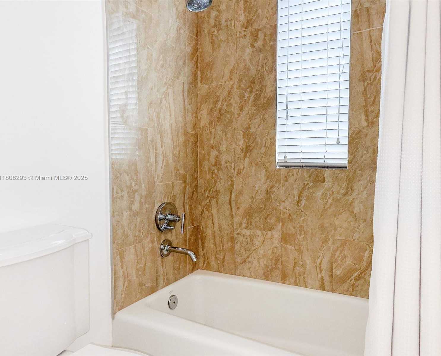 Small Image of 10170 SOUTH WEST 75TH PL, Pinecrest Number 32
