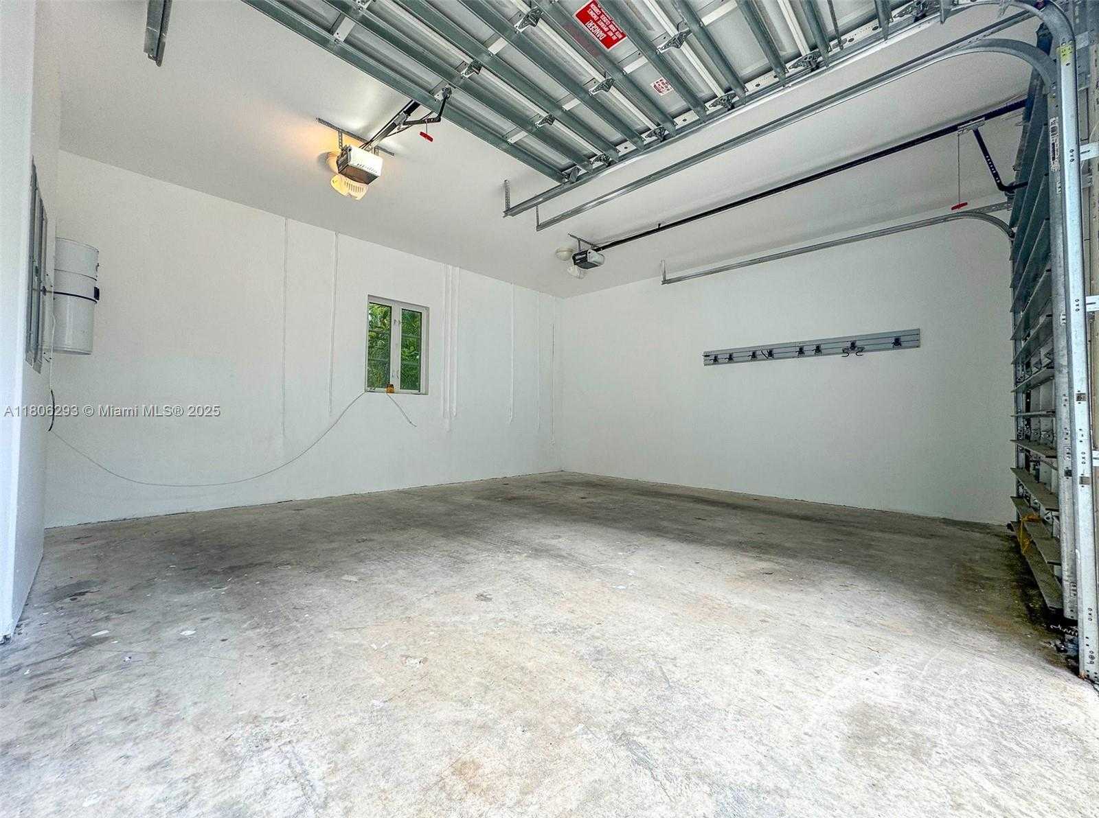 Small Image of 10170 SOUTH WEST 75TH PL, Pinecrest Number 33