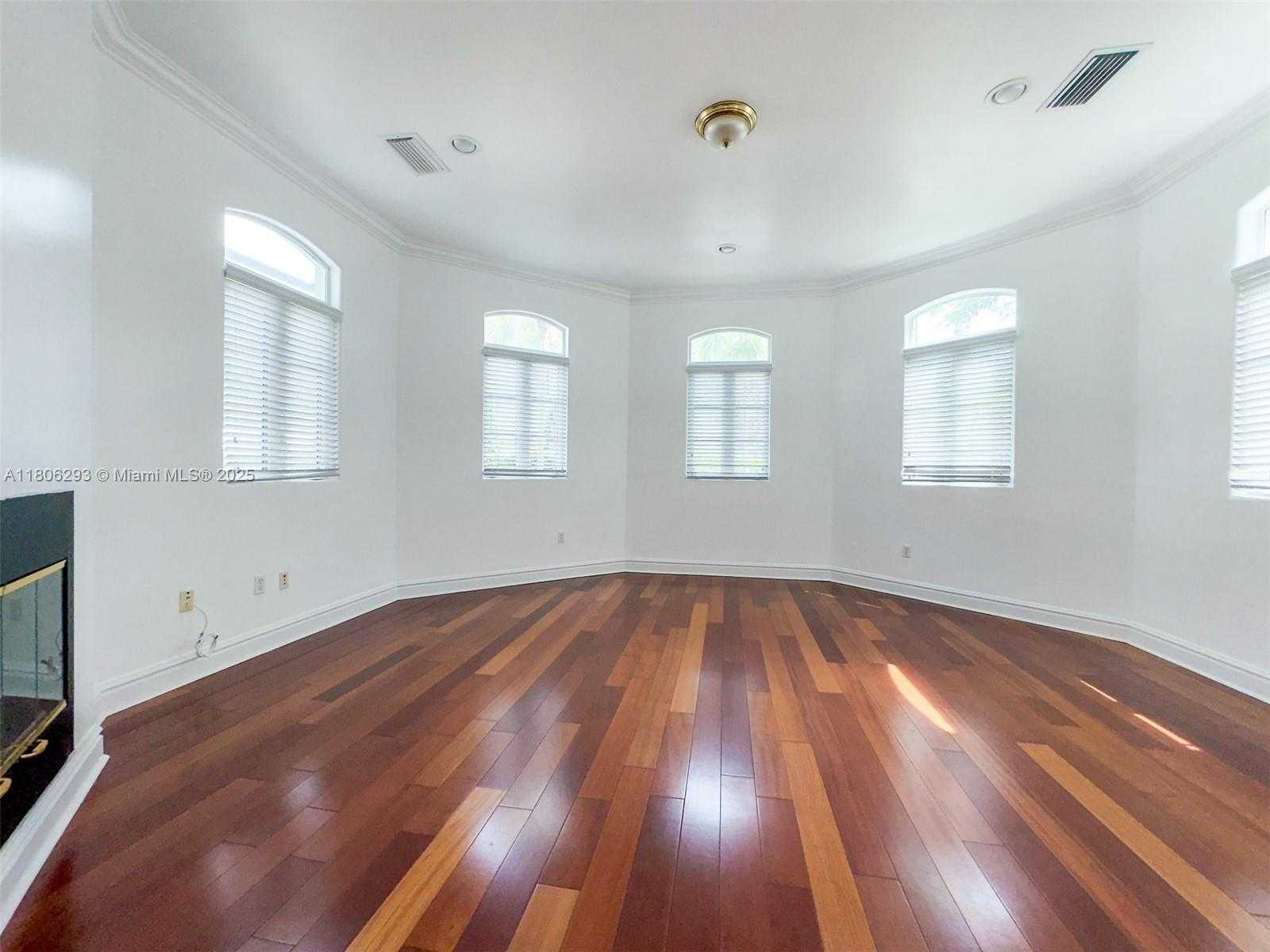 Small Image of 10170 SOUTH WEST 75TH PL, Pinecrest Number 7