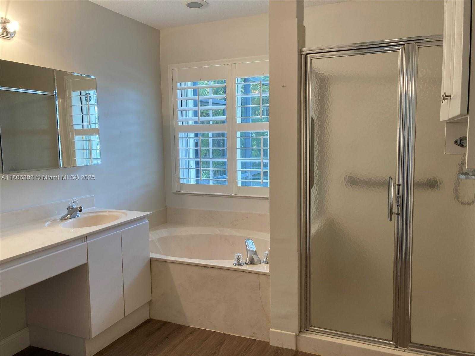 Small Image of 460 CAMERON DR, Weston Number 13