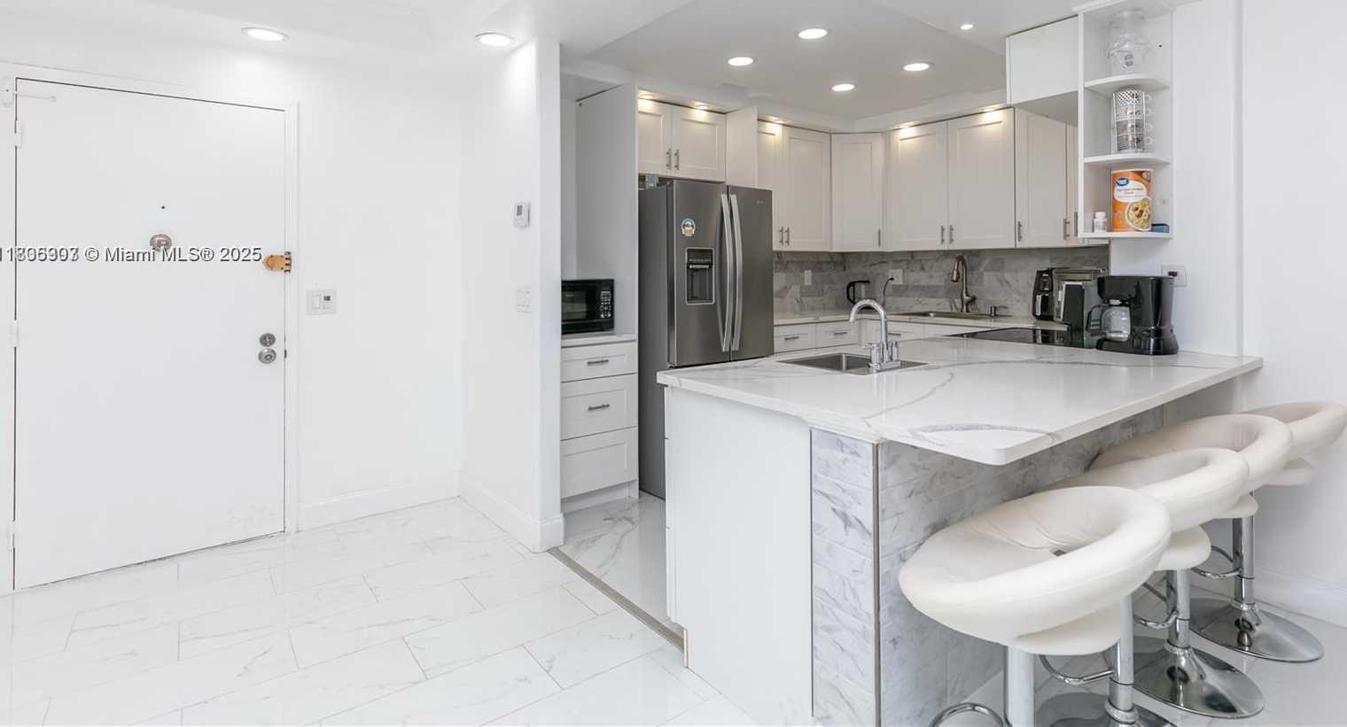 Small Image of 600 THREE ISLANDS BLVD #703, Hallandale Beach Number 4