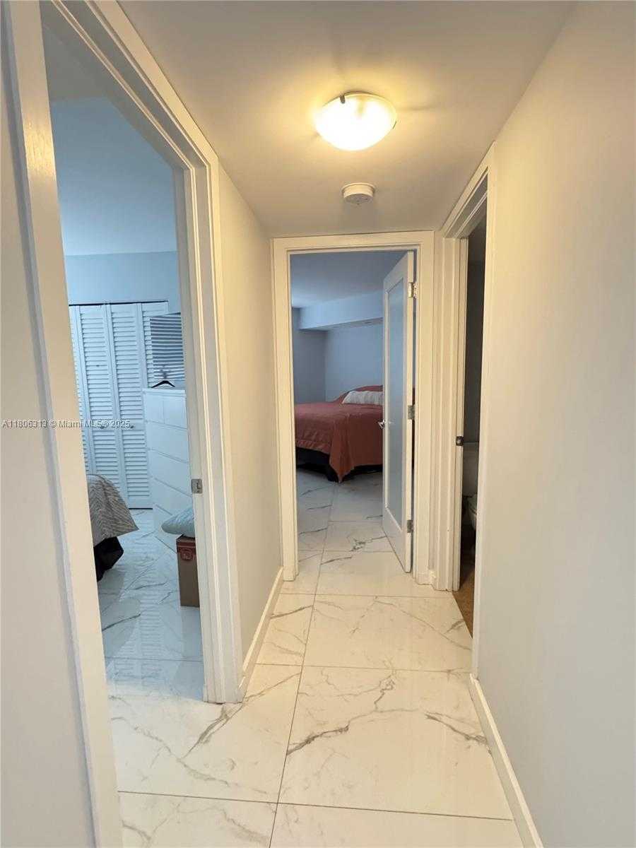 Small Image of 9701 FONTAINEBLEAU BLVD #C104, Miami Number 10