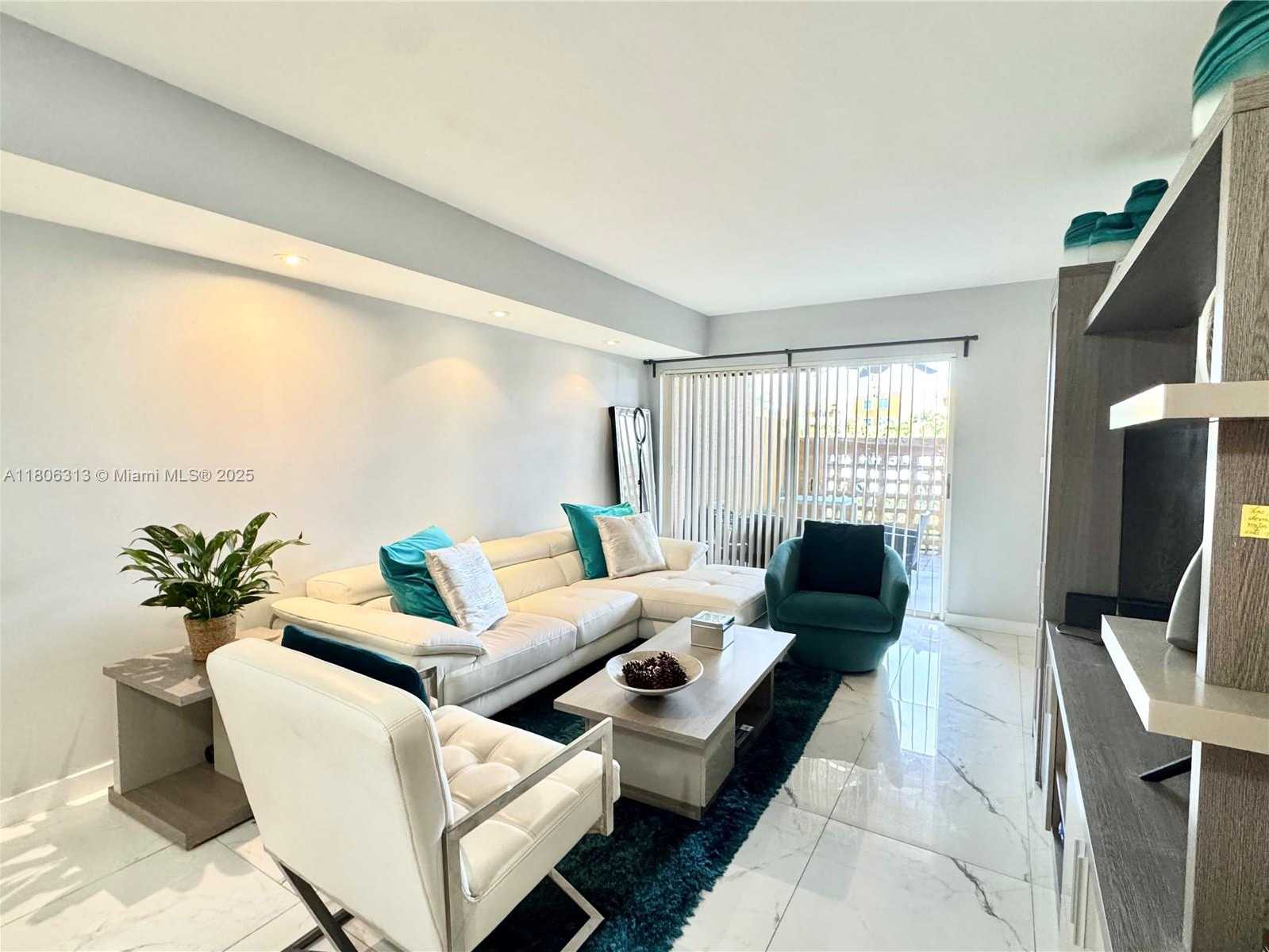 Small Image of 9701 FONTAINEBLEAU BLVD #C104, Miami Number 2
