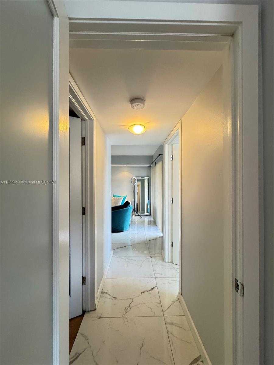 Small Image of 9701 FONTAINEBLEAU BLVD #C104, Miami Number 26