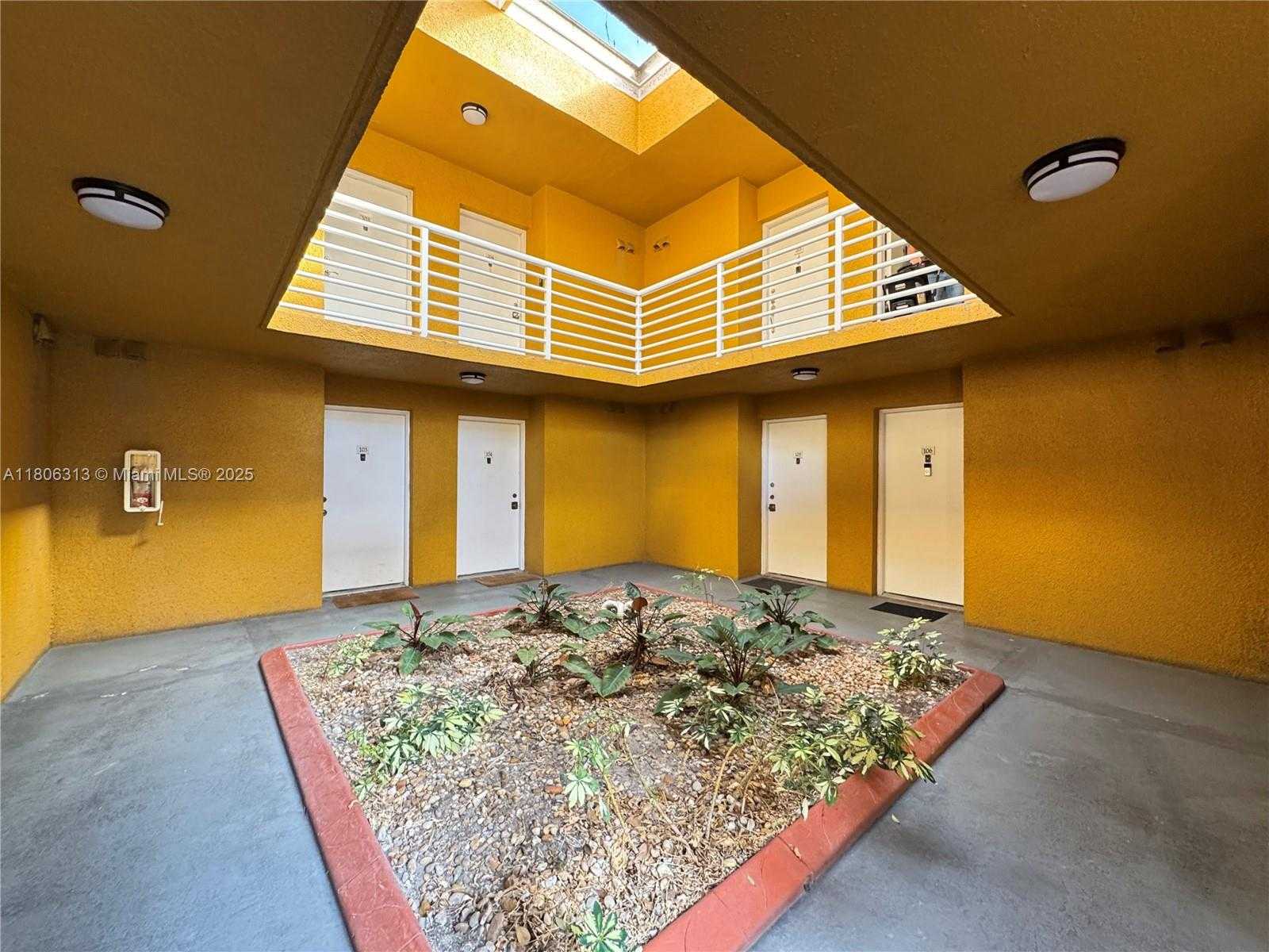 Small Image of 9701 FONTAINEBLEAU BLVD #C104, Miami Number 33