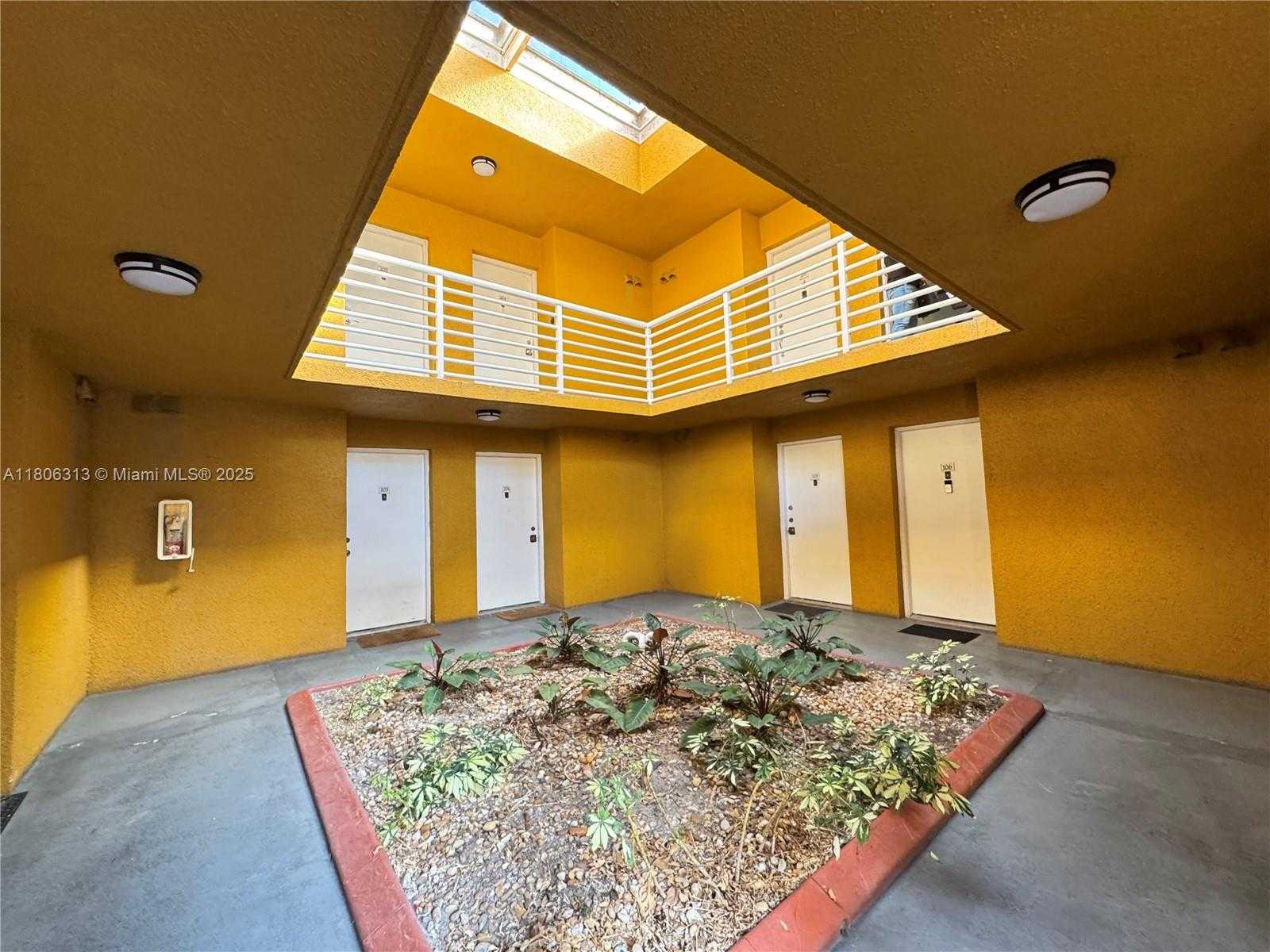 Small Image of 9701 FONTAINEBLEAU BLVD #C104, Miami Number 34