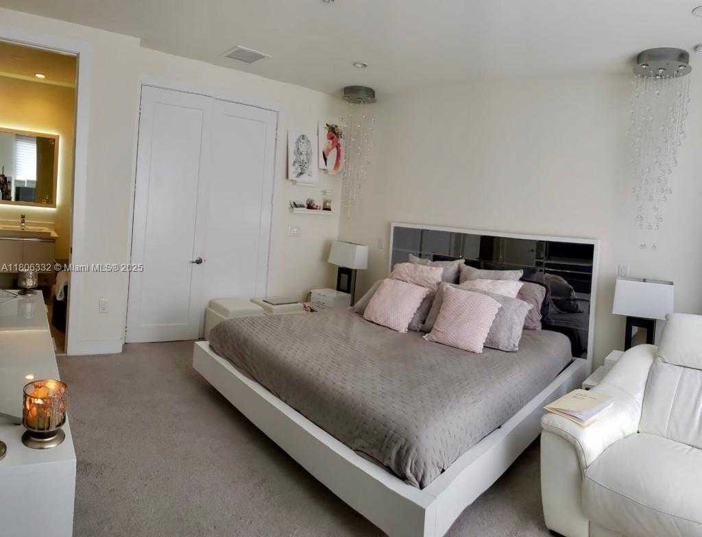 Small Image of 6660 NORTH WEST 105TH CT #6660, Doral Number 14