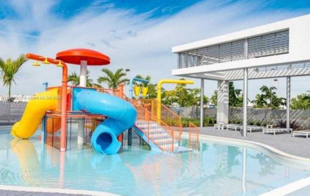 Small Image of 6660 NORTH WEST 105TH CT #6660, Doral Number 29
