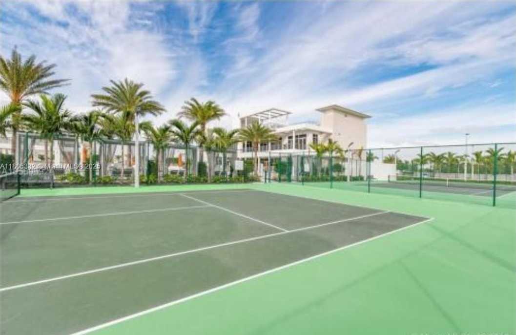 Small Image of 6660 NORTH WEST 105TH CT #6660, Doral Number 32