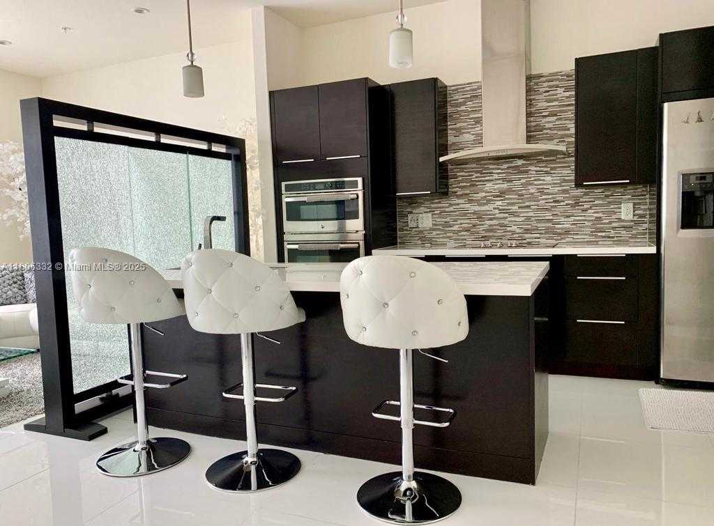 Small Image of 6660 NORTH WEST 105TH CT #6660, Doral Number 9