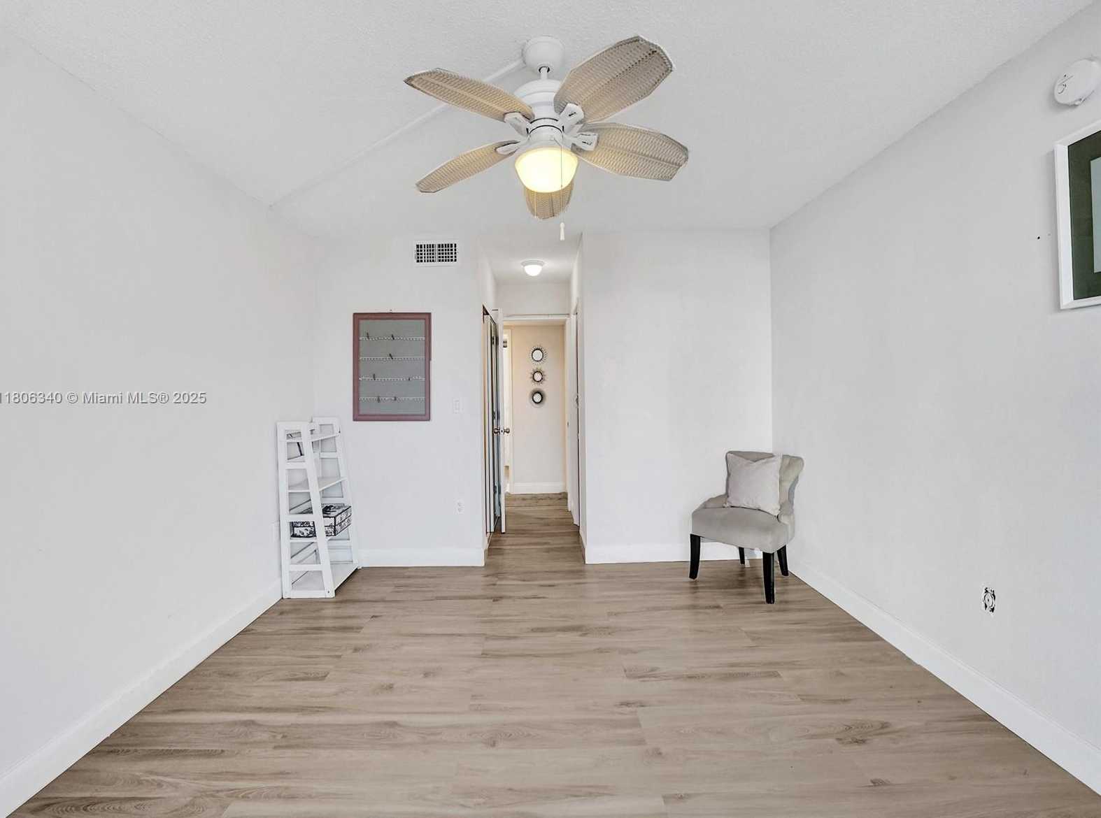 Small Image of 1351 NORTH EAST MIAMI GARDENS DR #203E, Miami Number 15