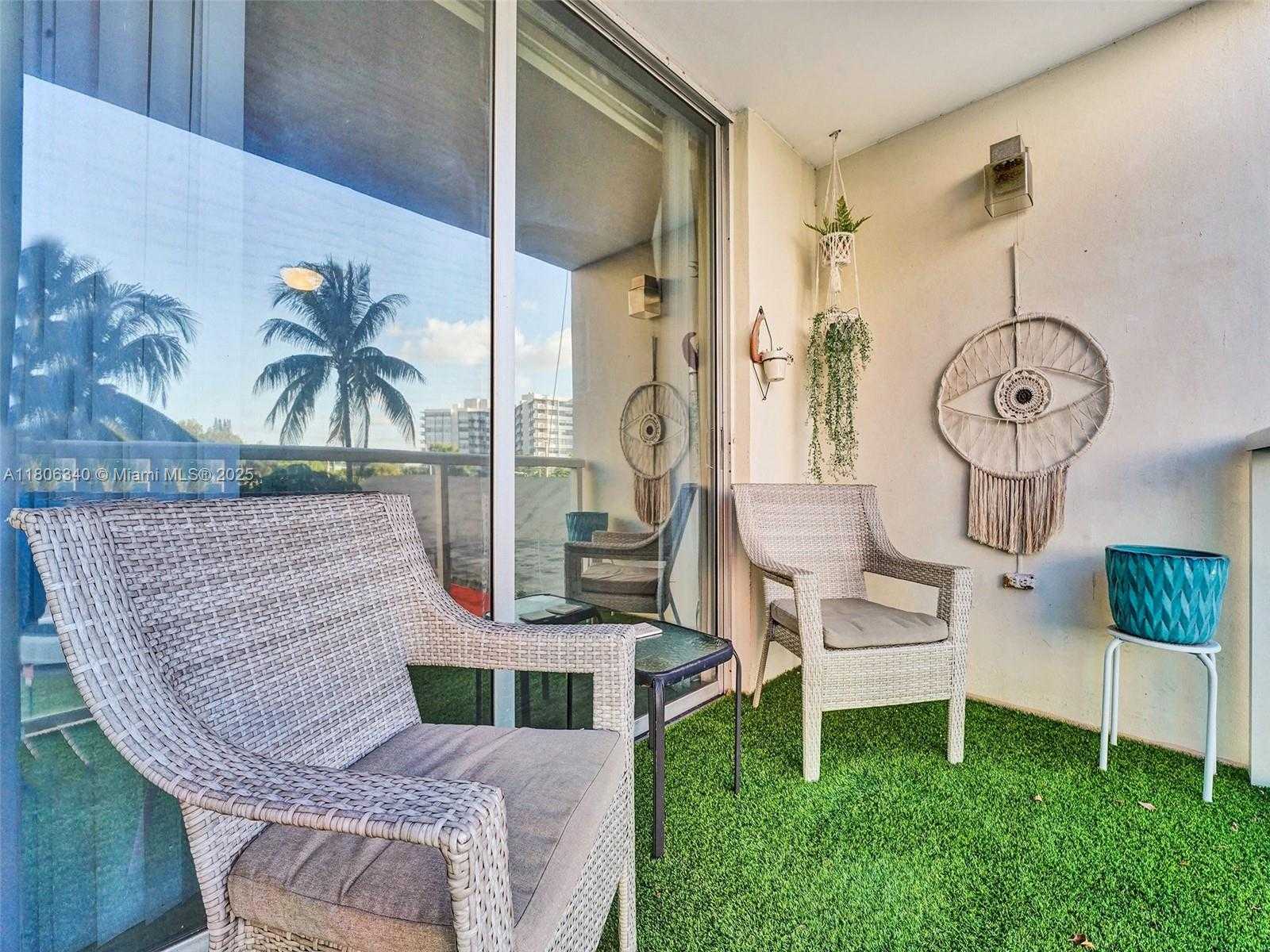 Small Image of 1351 NORTH EAST MIAMI GARDENS DR #203E, Miami Number 18