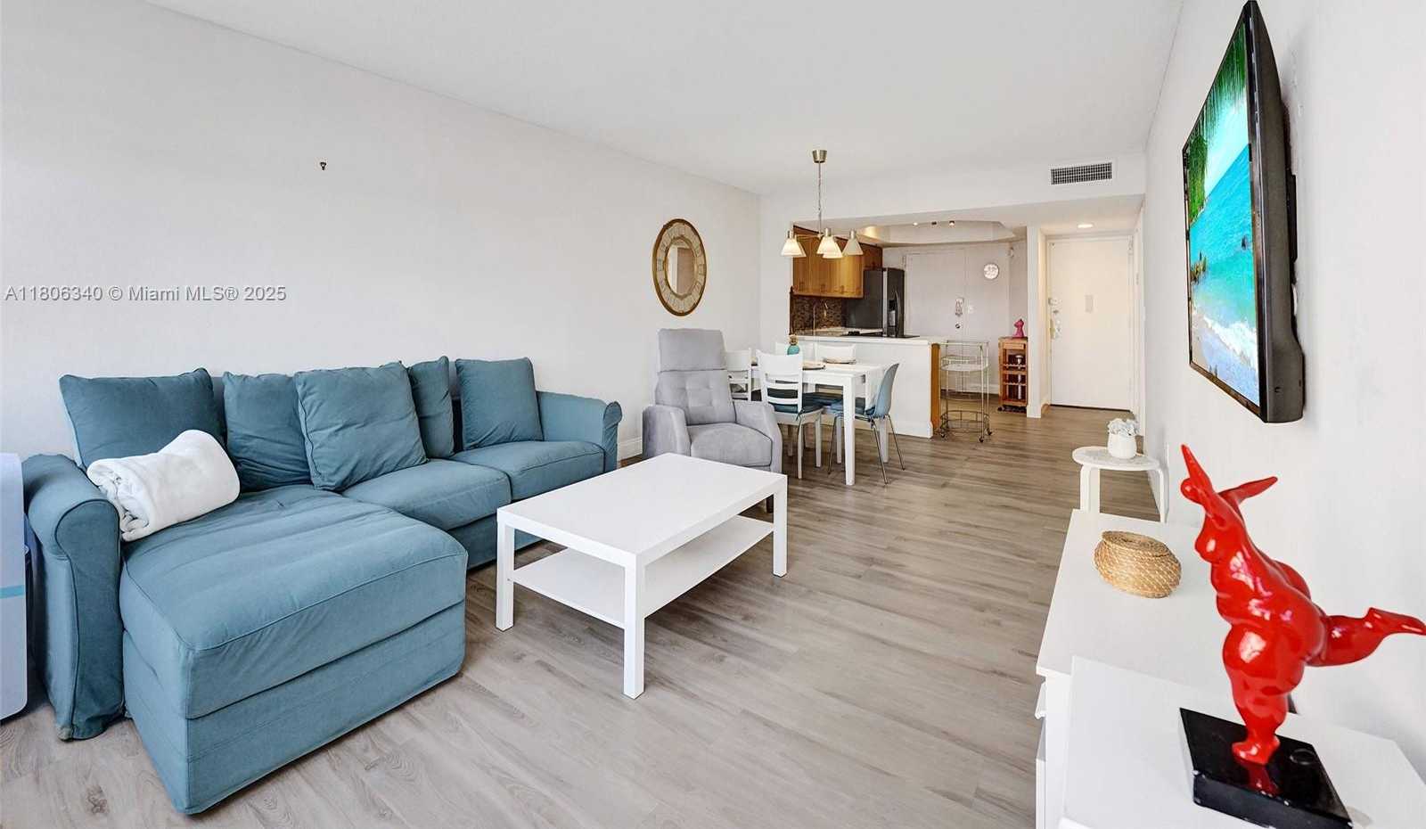 Small Image of 1351 NORTH EAST MIAMI GARDENS DR #203E, Miami Number 8