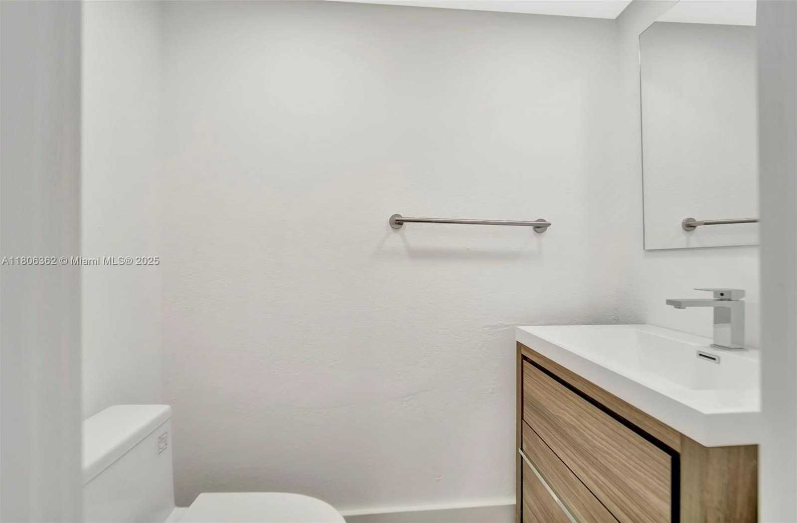 Small Image of 245 NORTH WEST 109TH AVE #211, Miami Number 13