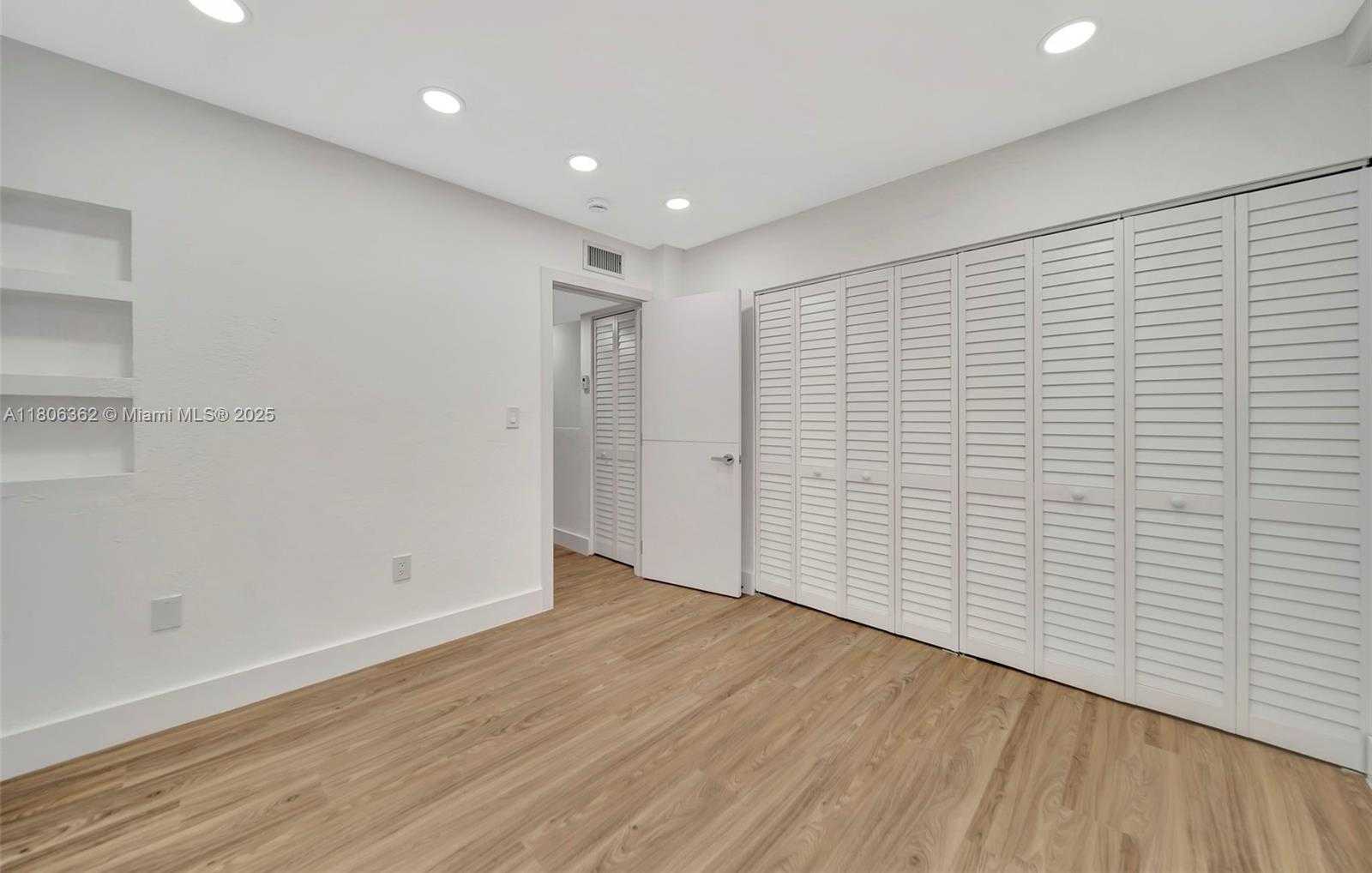 Small Image of 245 NORTH WEST 109TH AVE #211, Miami Number 25