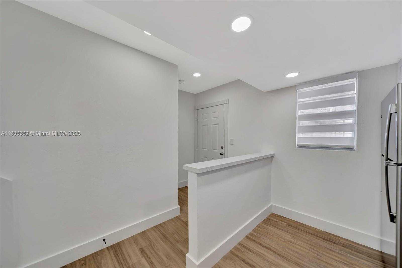 Small Image of 245 NORTH WEST 109TH AVE #211, Miami Number 7