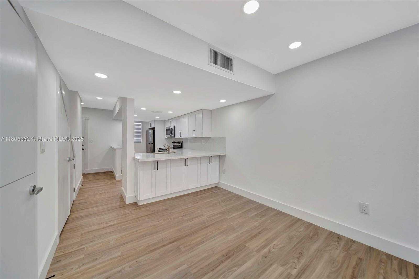 Small Image of 245 NORTH WEST 109TH AVE #211, Miami Number 9
