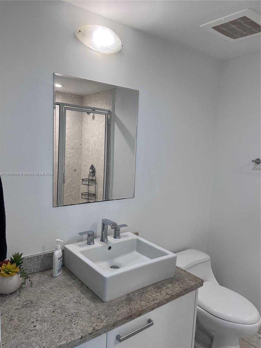 Small Image of 185 SOUTH WEST 7TH ST #2706, Miami Number 10