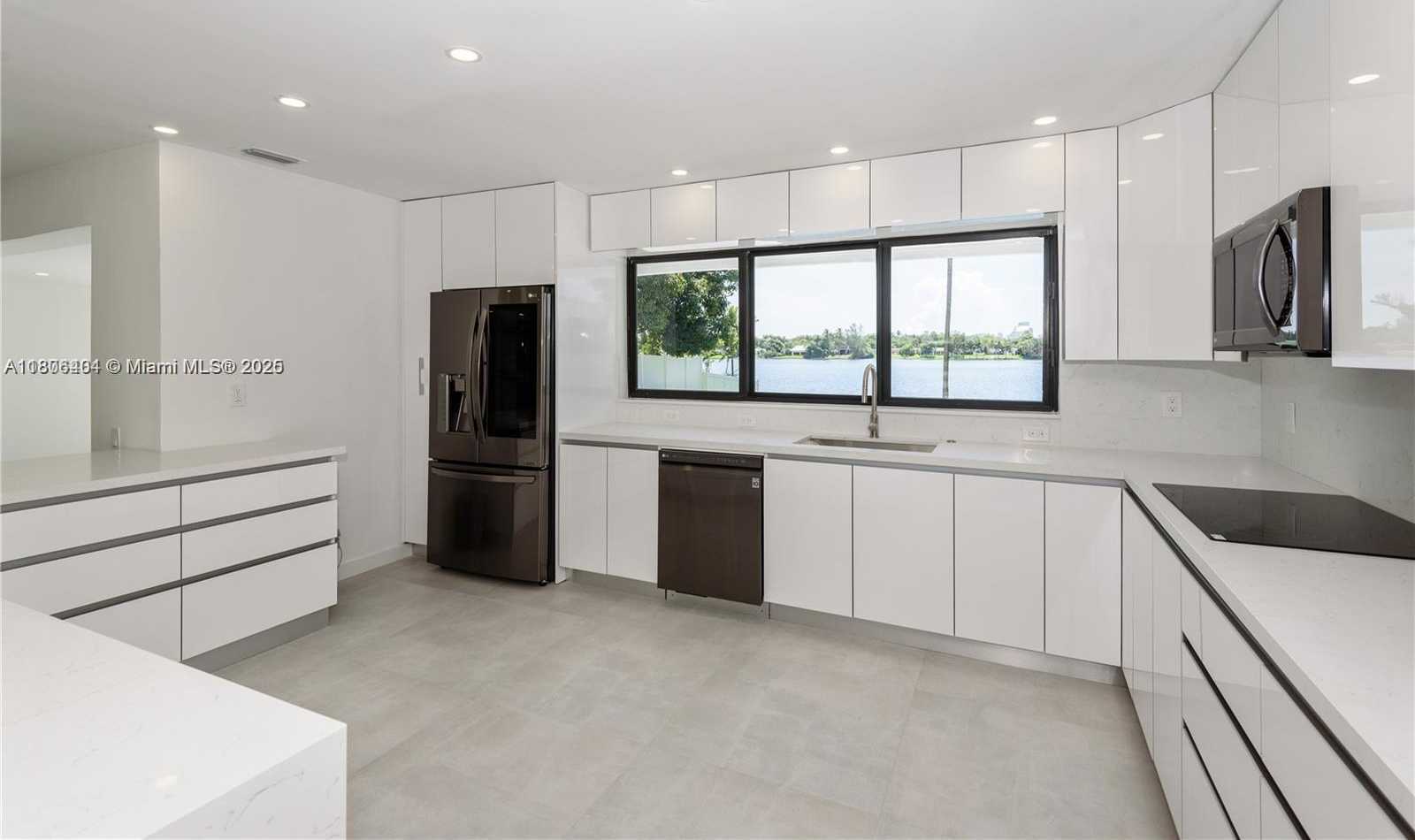Small Image of 18831 NORTH EAST 18TH AVE, Miami Number 7