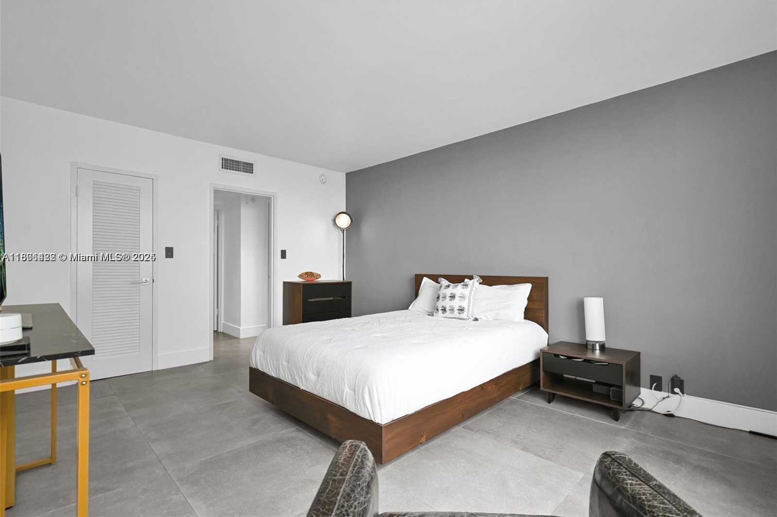 Small Image of 1000 WEST AVE #626, Miami Beach Number 12