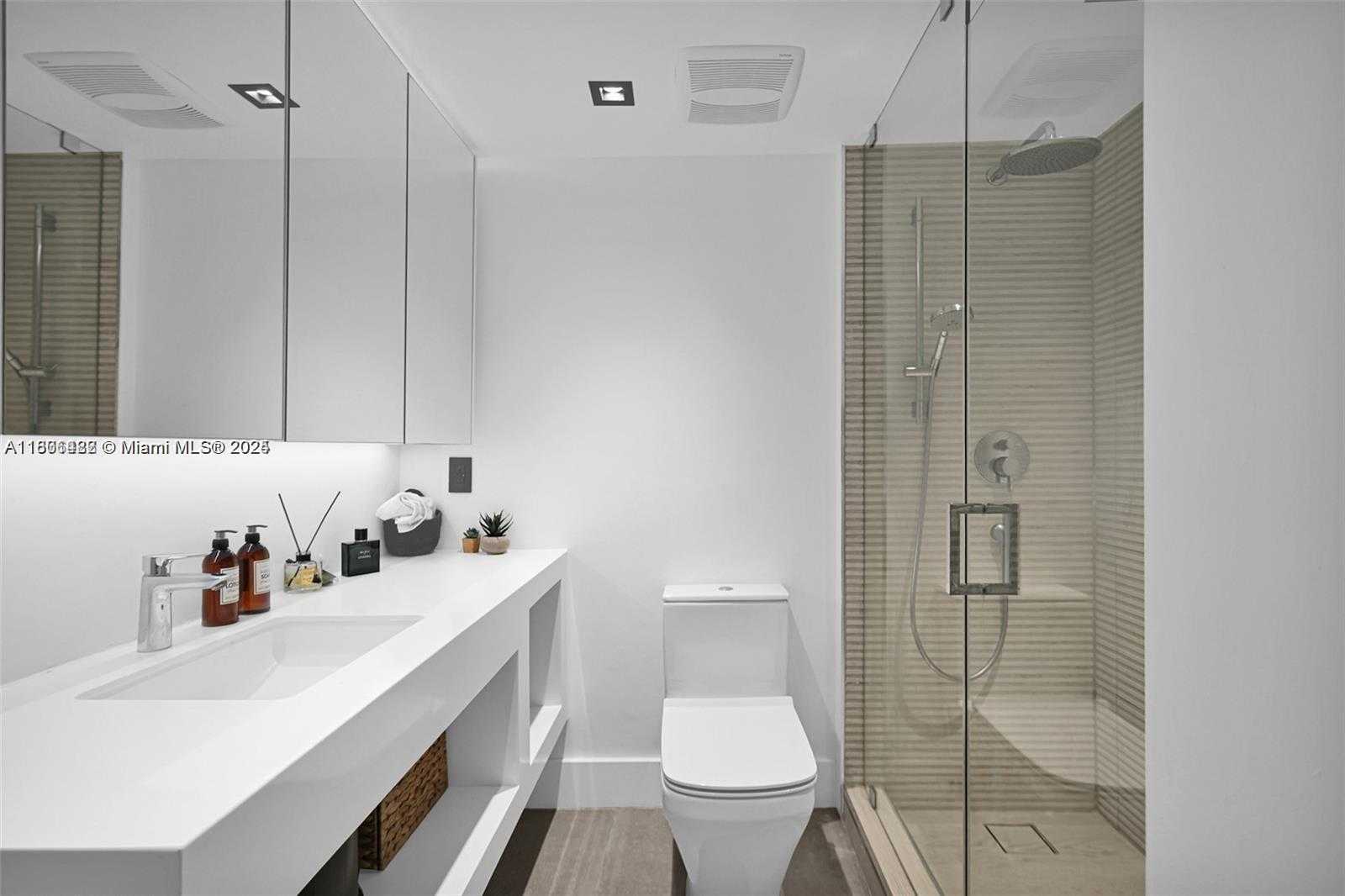 Small Image of 1000 WEST AVE #626, Miami Beach Number 14