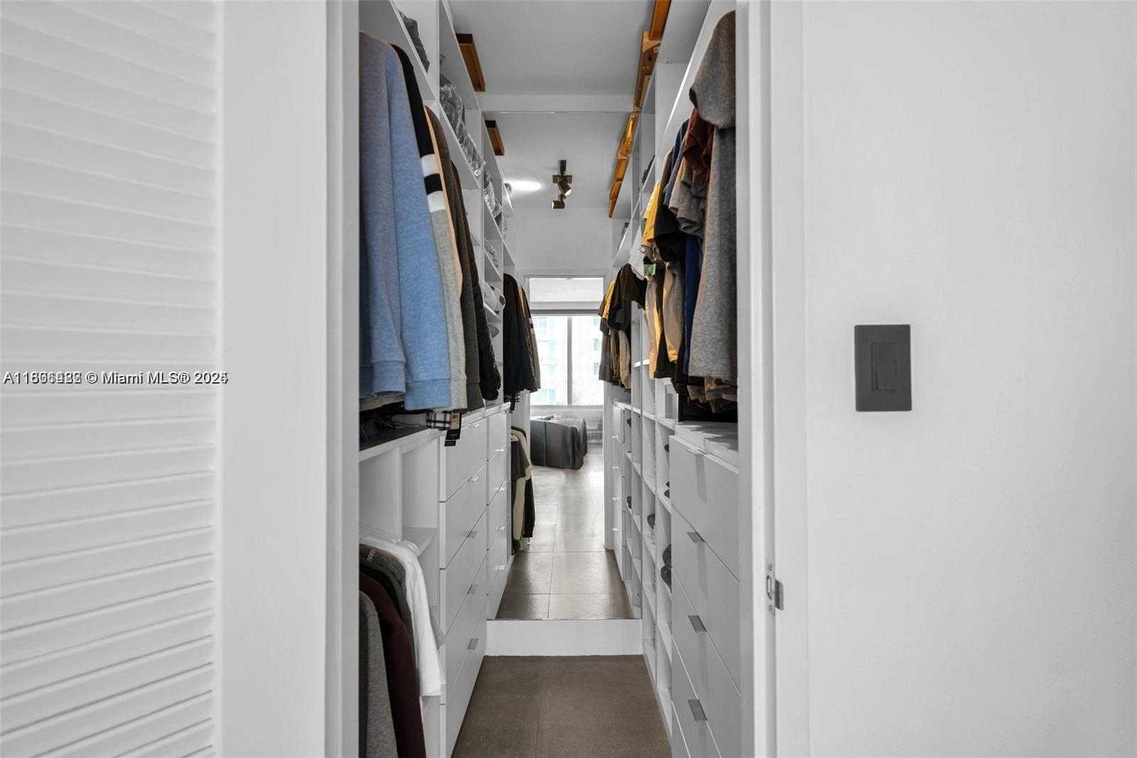 Small Image of 1000 WEST AVE #626, Miami Beach Number 15