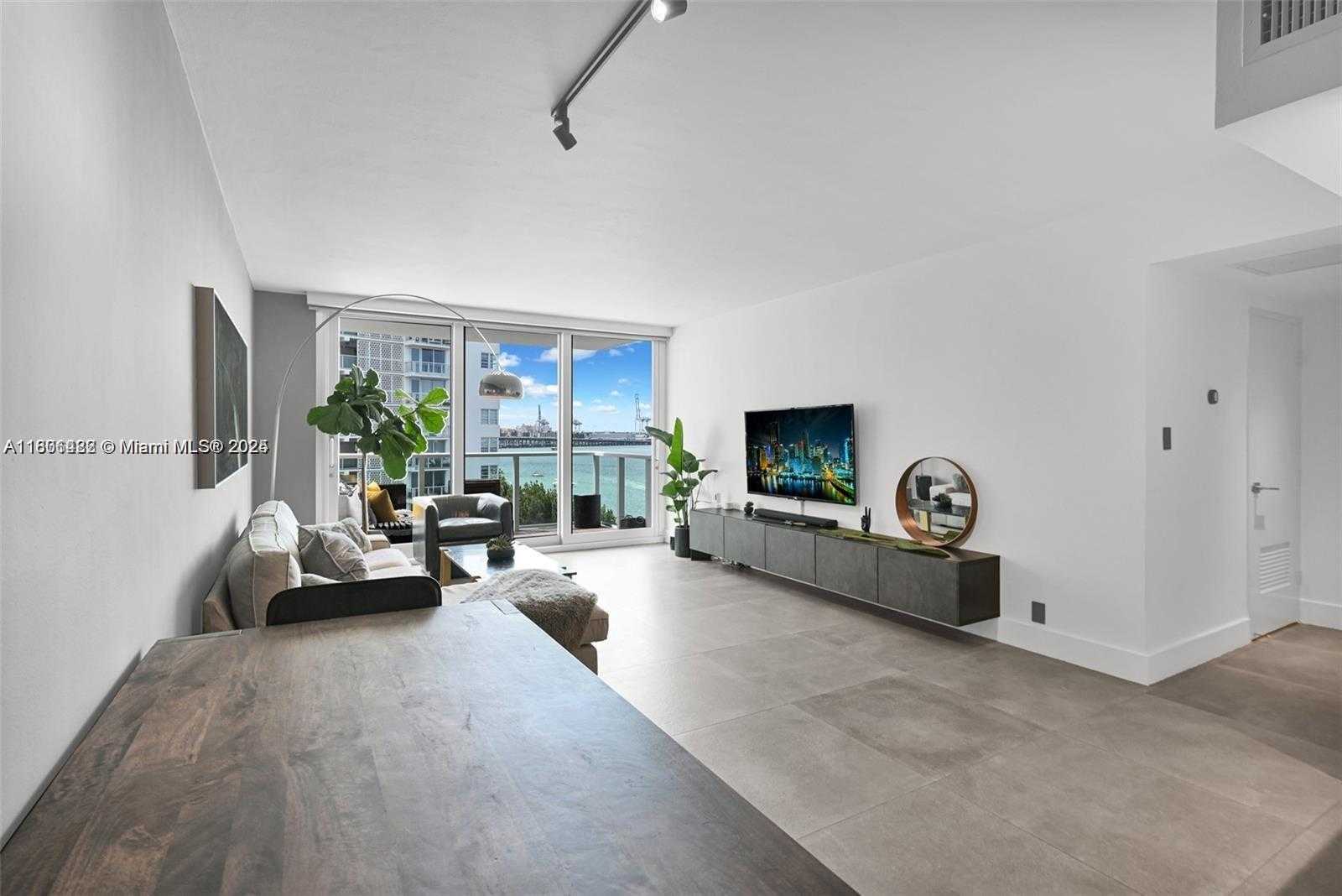 Small Image of 1000 WEST AVE #626, Miami Beach Number 3
