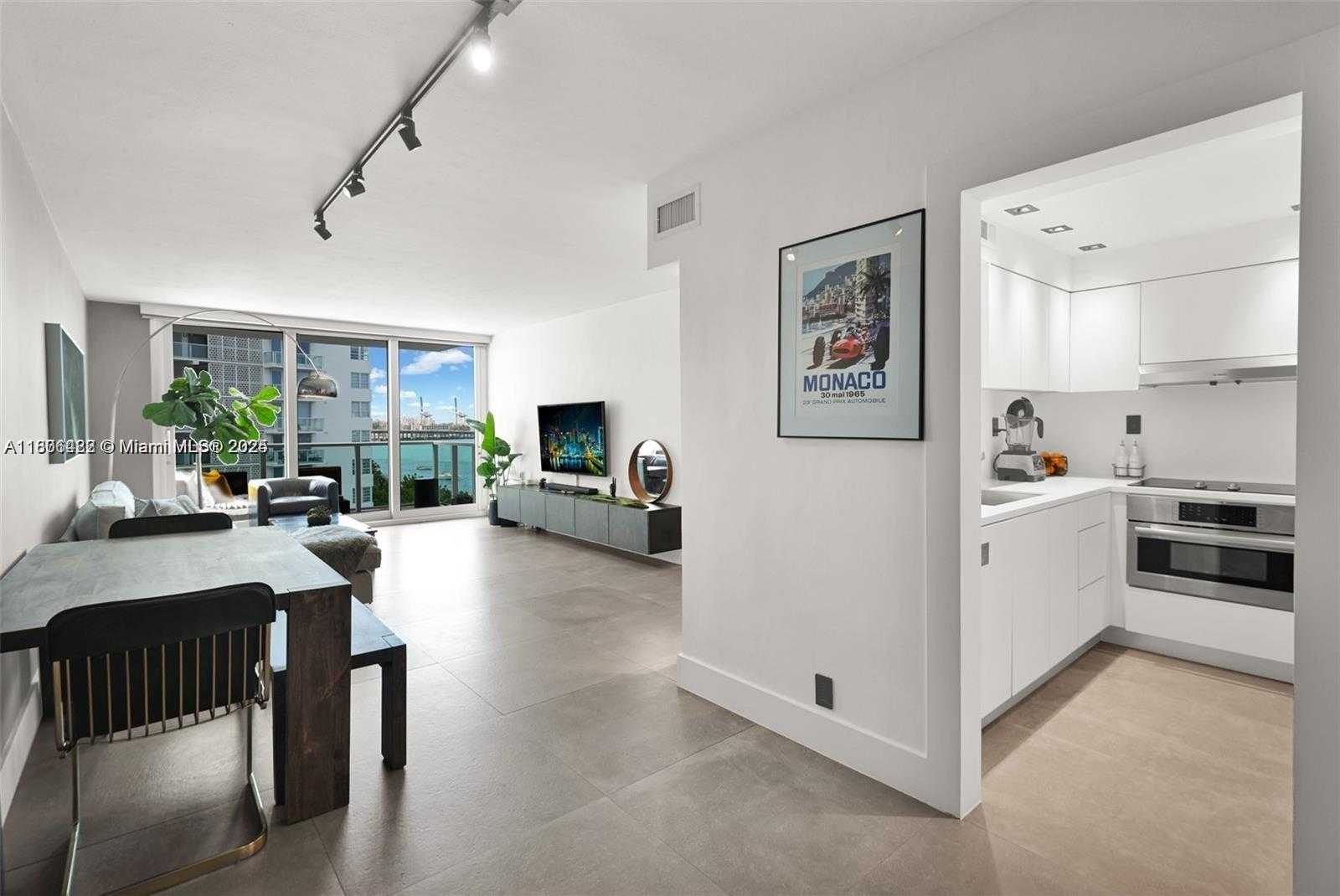 Small Image of 1000 WEST AVE #626, Miami Beach Number 4