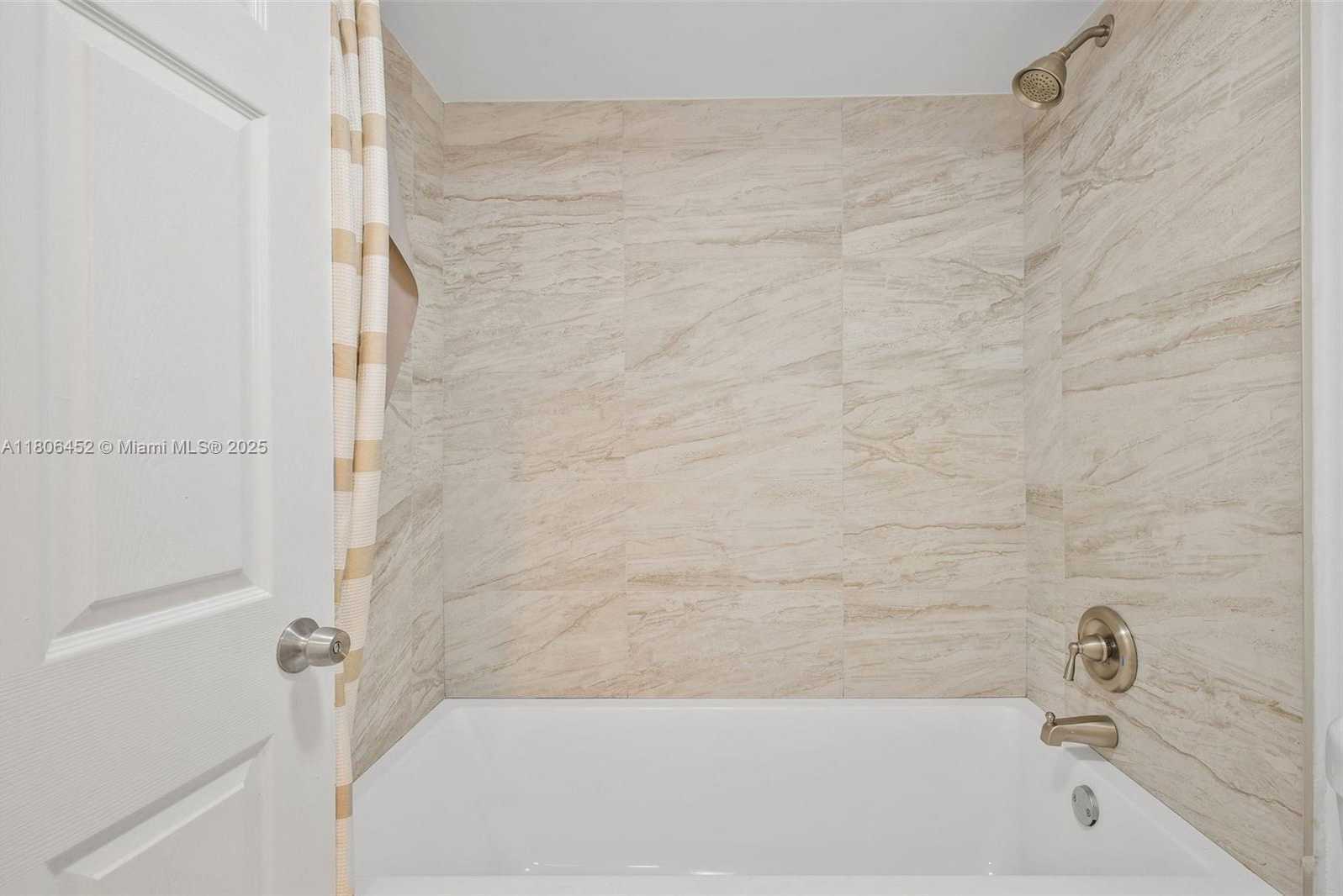 Small Image of 20515 EAST COUNTRY CLUB DR #645, Aventura Number 29