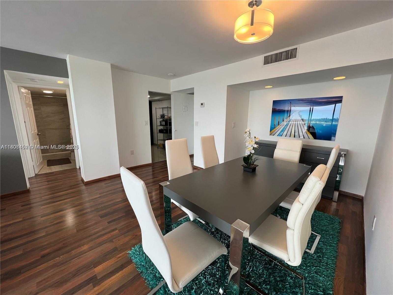 Small Image of 20515 EAST COUNTRY CLUB DR #645, Aventura Number 3