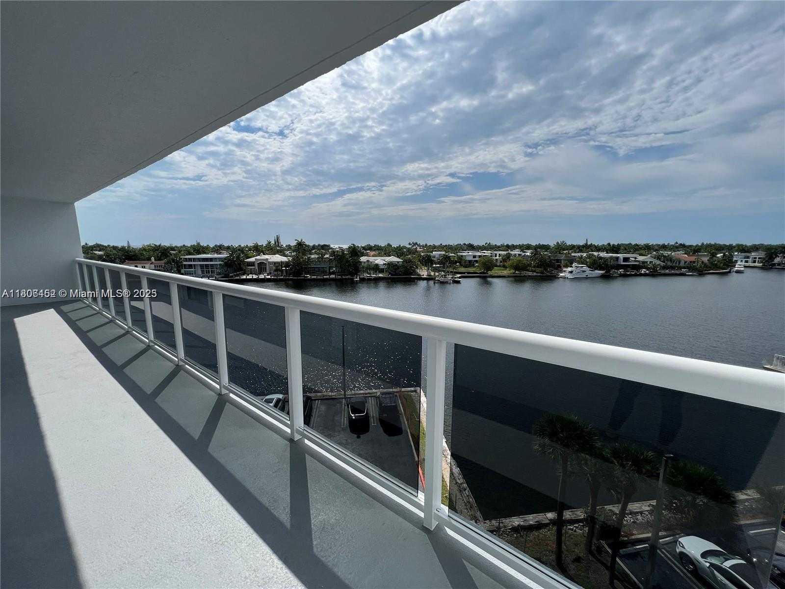 Small Image of 20515 EAST COUNTRY CLUB DR #645, Aventura Number 7