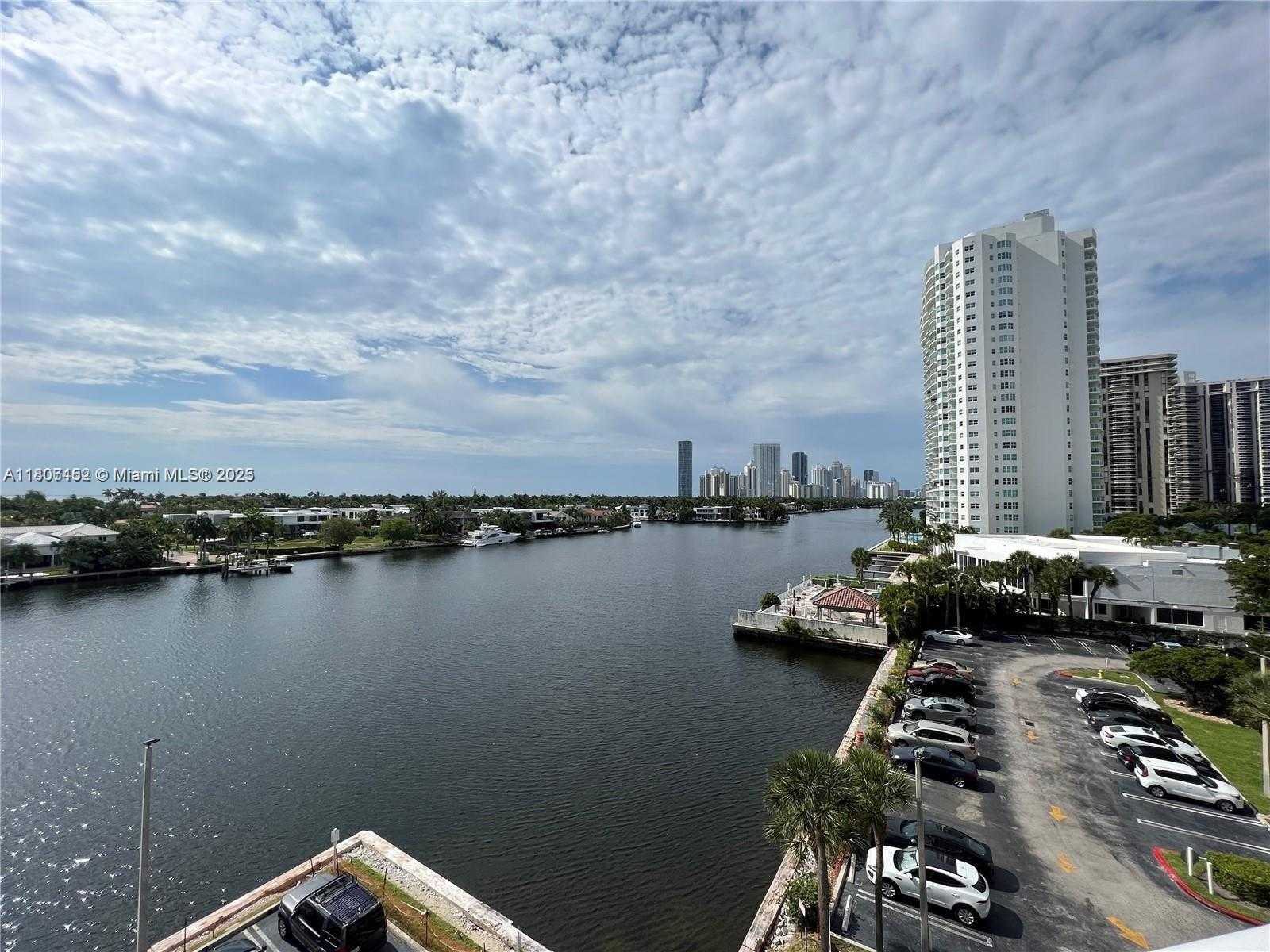 Small Image of 20515 EAST COUNTRY CLUB DR #645, Aventura Number 8