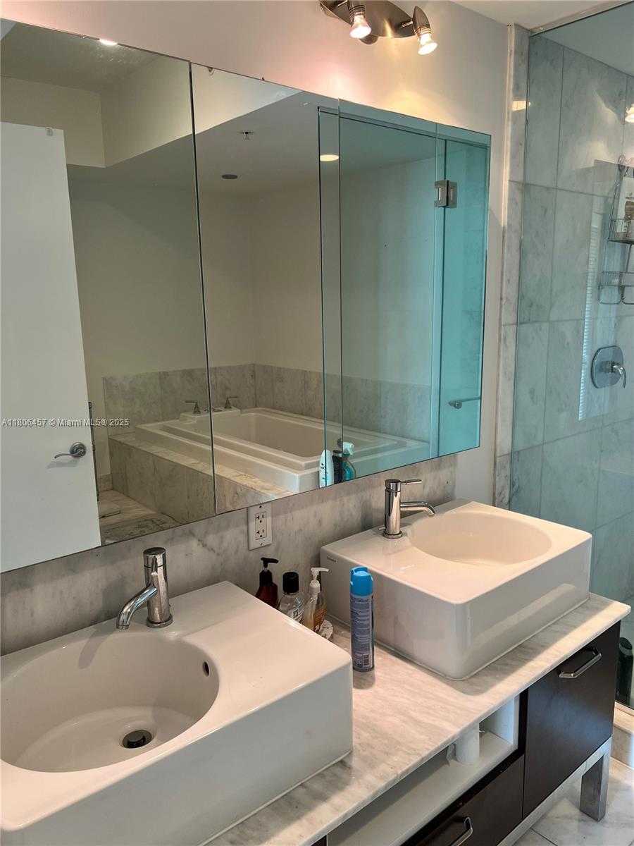 Small Image of 218 SOUTH EAST 14TH ST #1603, Miami Number 21