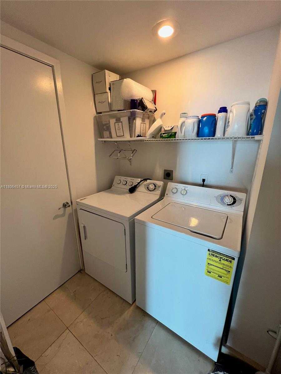 Small Image of 218 SOUTH EAST 14TH ST #1603, Miami Number 9