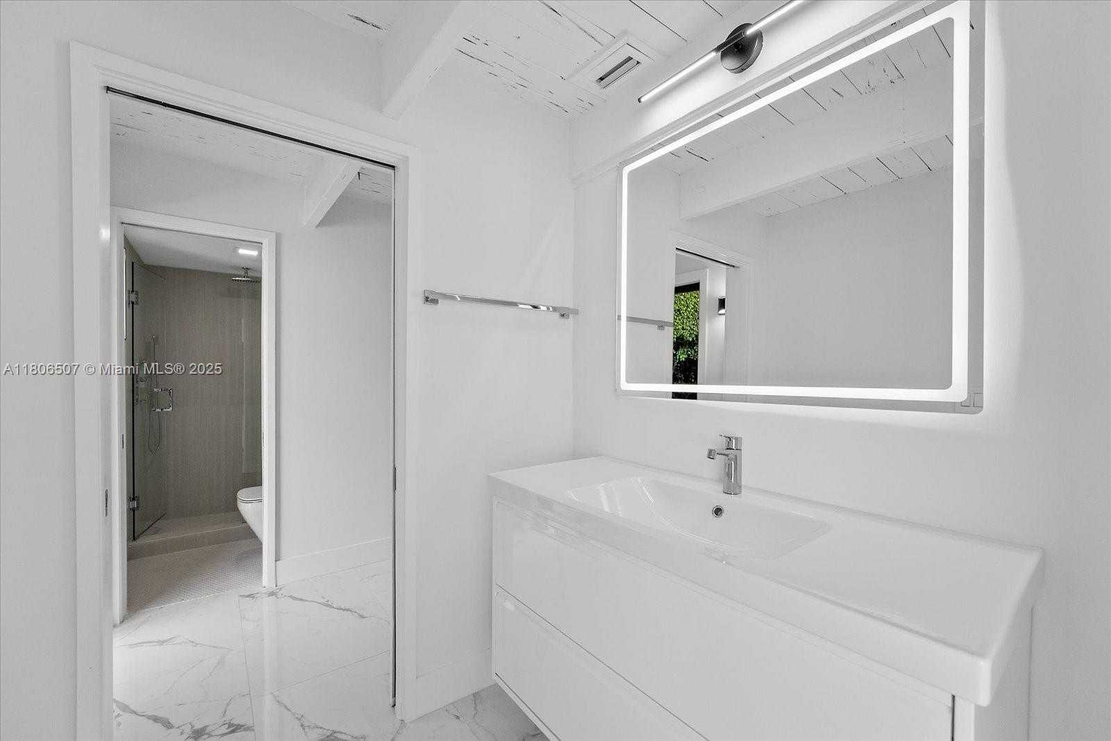 Small Image of 112 EAST 1ST CT, Miami Beach Number 19