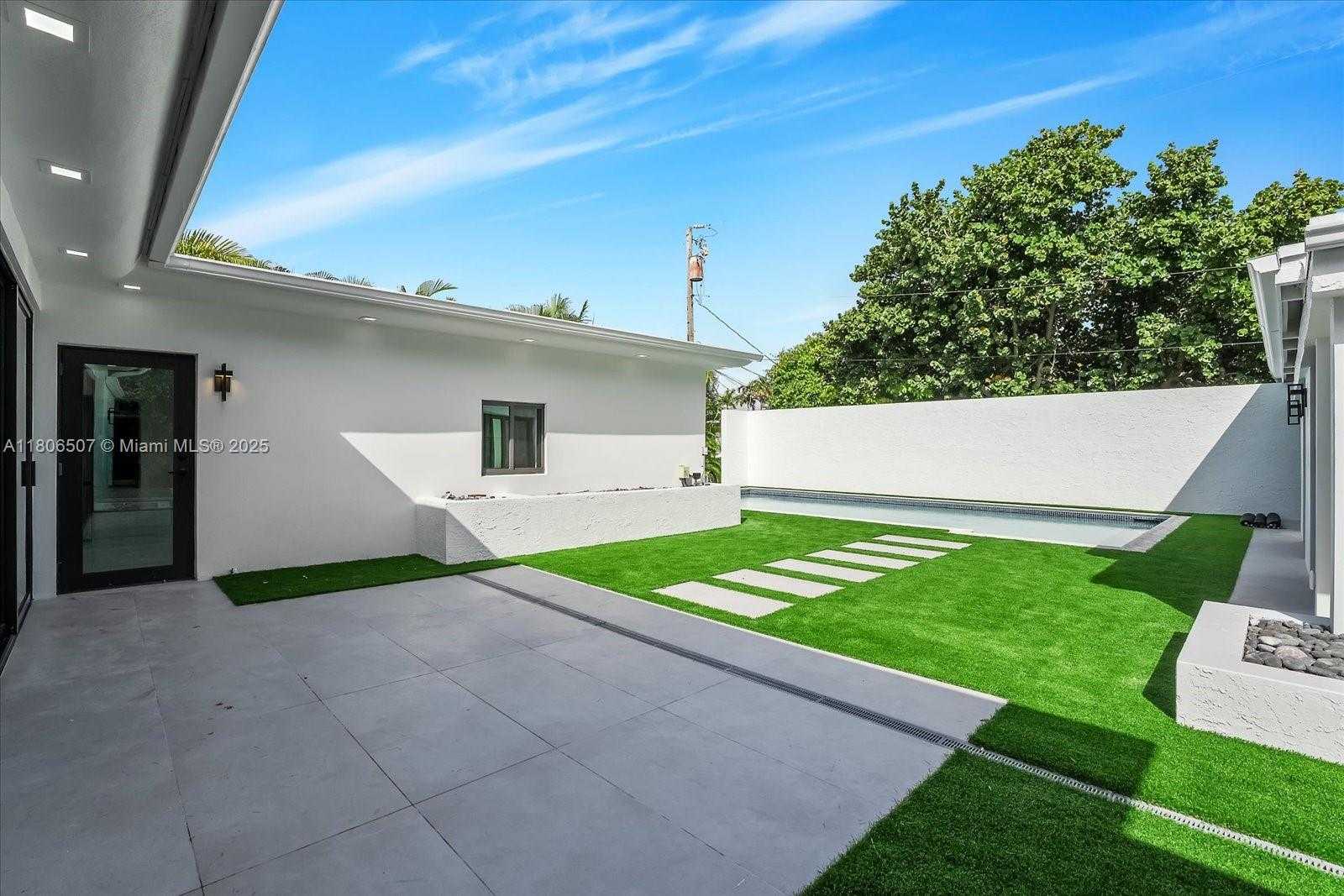 Small Image of 112 EAST 1ST CT, Miami Beach Number 23