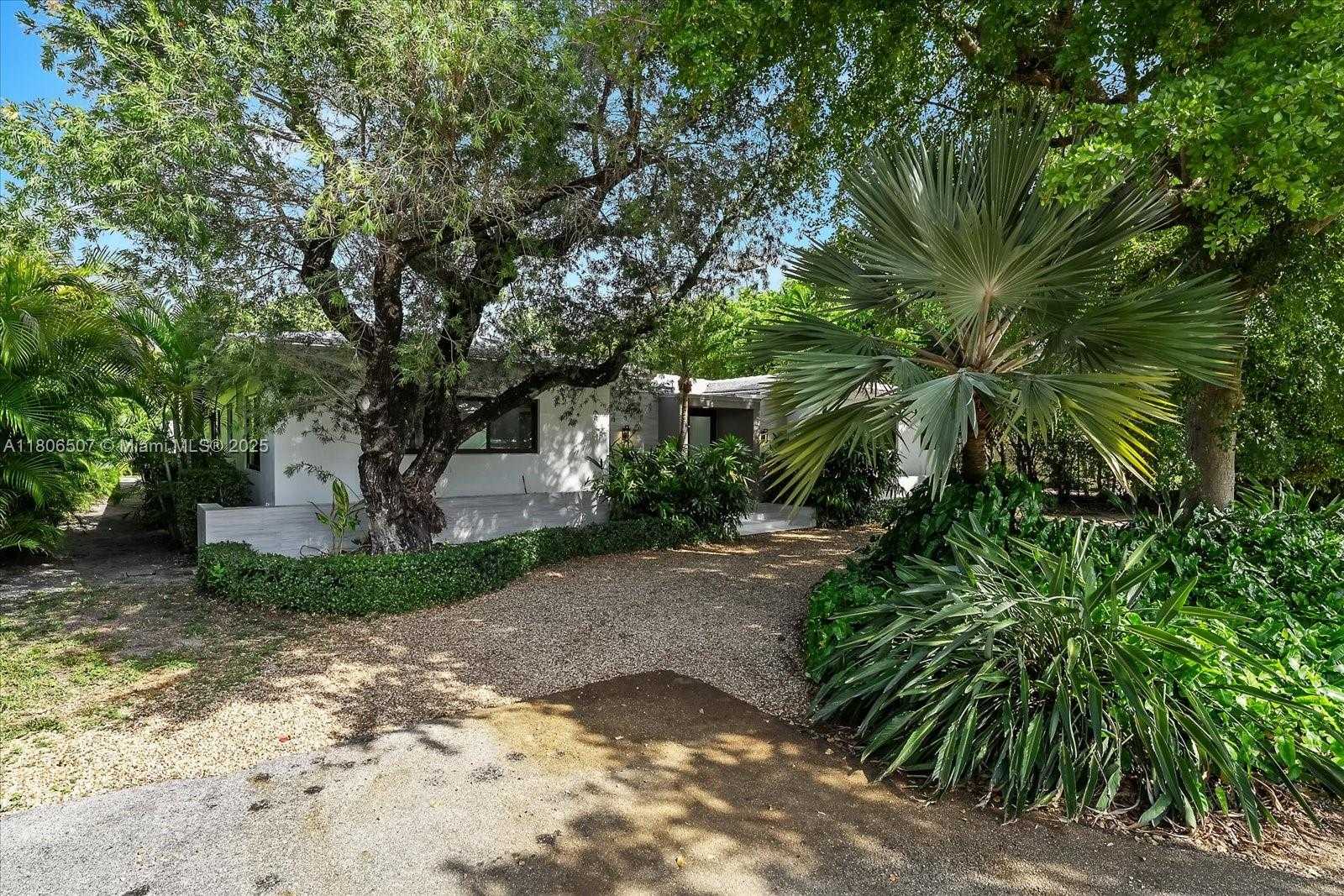 Small Image of 112 EAST 1ST CT, Miami Beach Number 32