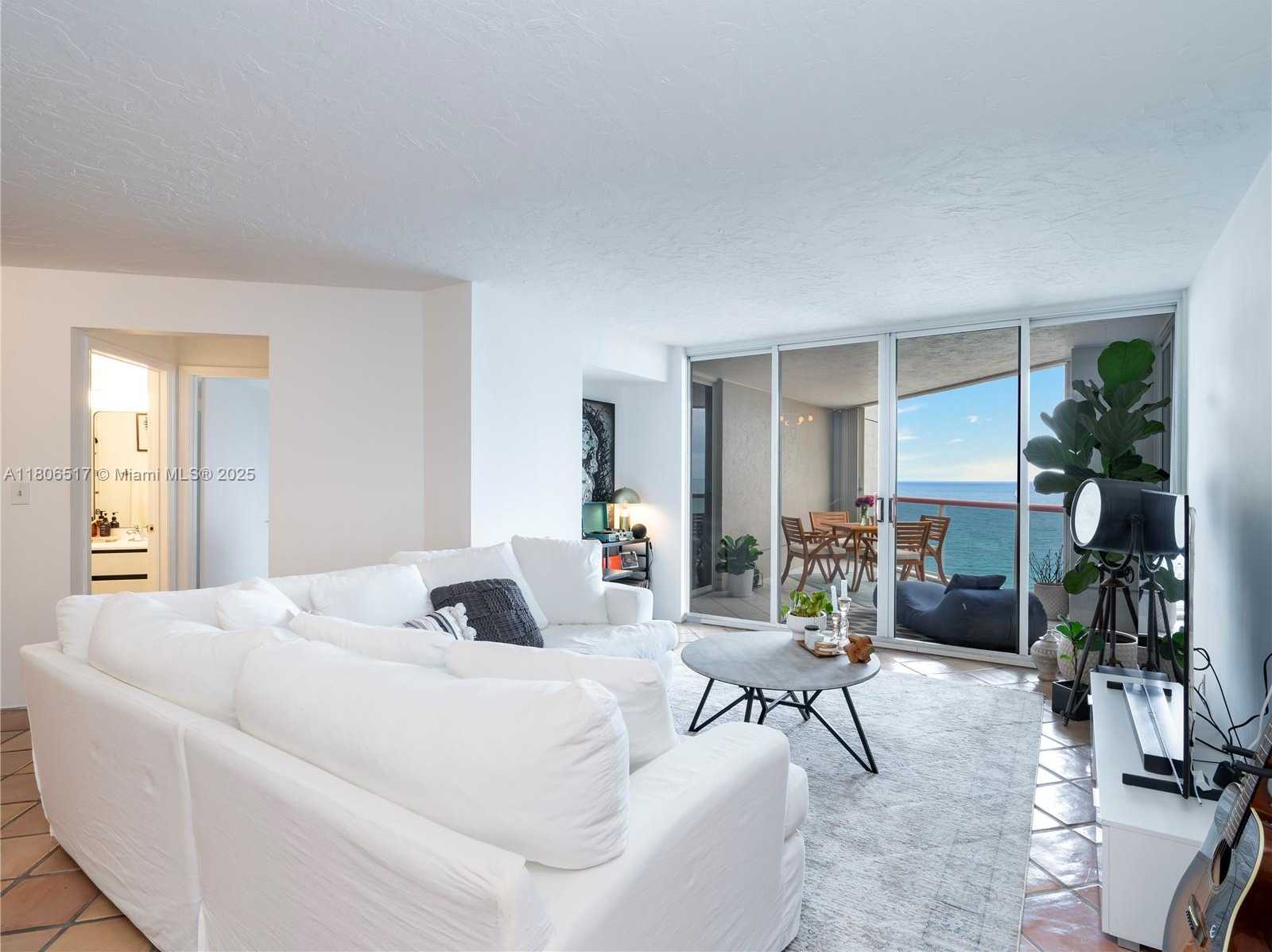 Small Image of 6767 COLLINS AVE #1704, Miami Beach Number 7