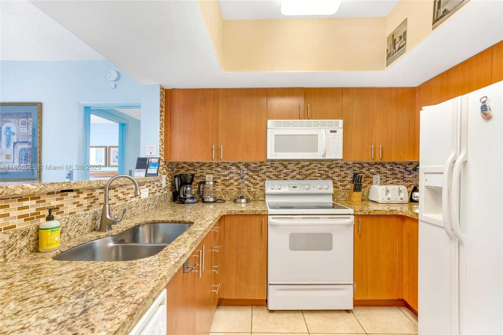 Small Image of 17375 COLLINS AVE #2207, Sunny Isles Beach Number 3
