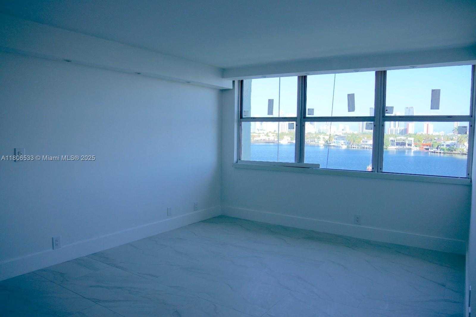 Small Image of 16570 NORTH EAST 26TH AVE #5G, North Miami Beach Number 3