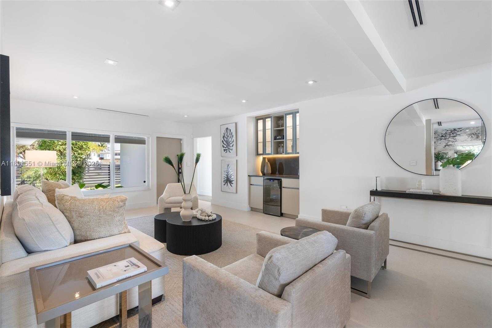 Small Image of 7810 HAWTHORNE AVE, Miami Beach Number 11
