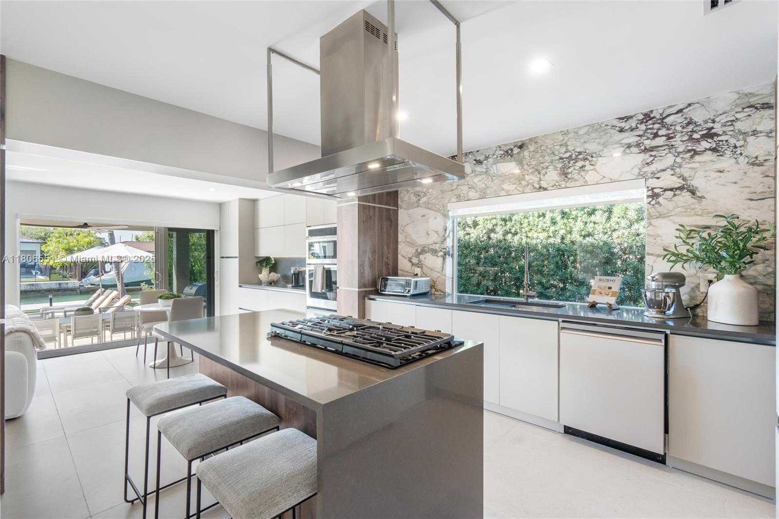Small Image of 7810 HAWTHORNE AVE, Miami Beach Number 13