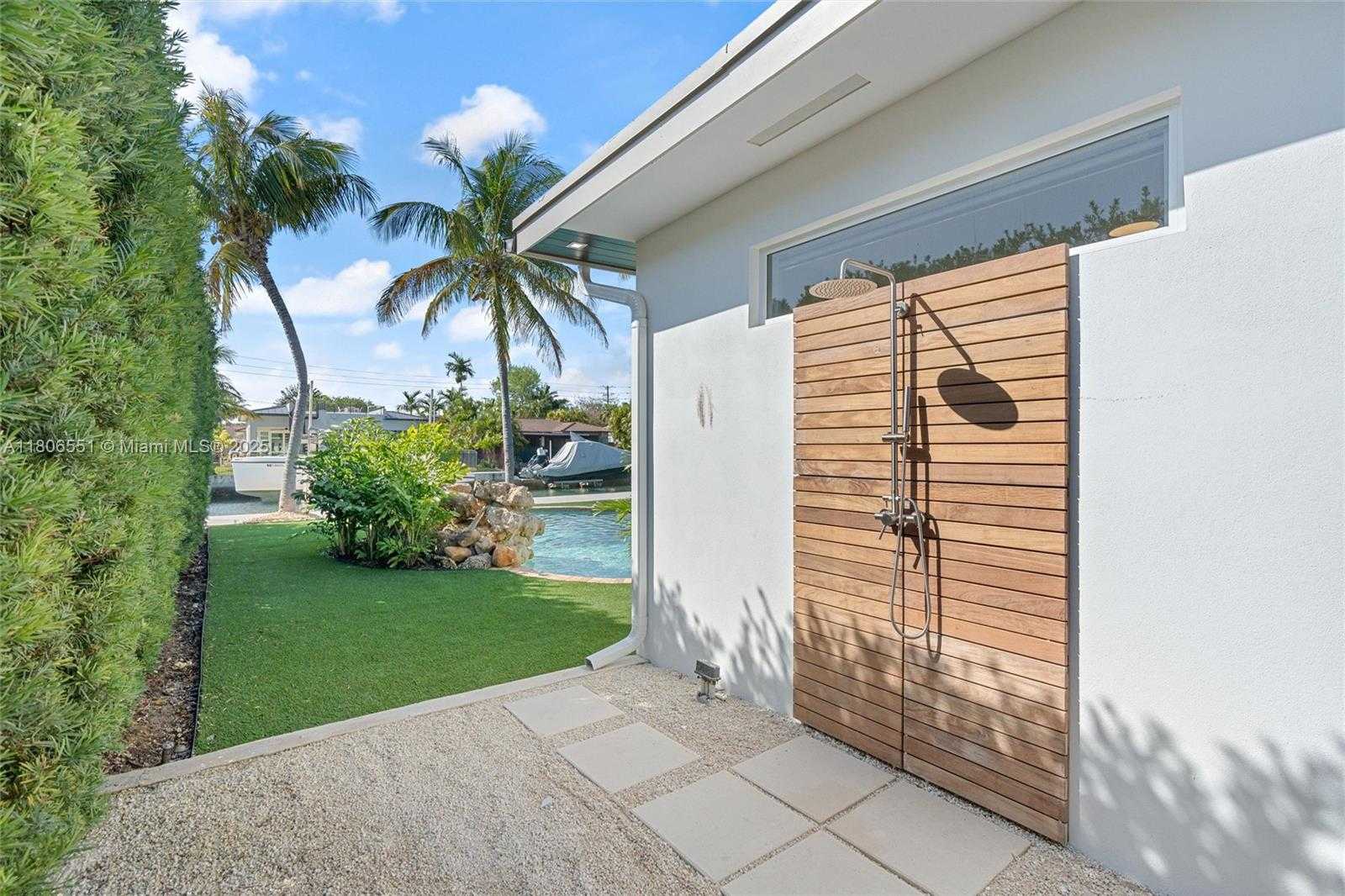 Small Image of 7810 HAWTHORNE AVE, Miami Beach Number 17