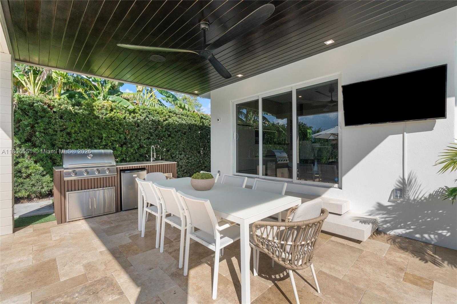Small Image of 7810 HAWTHORNE AVE, Miami Beach Number 18