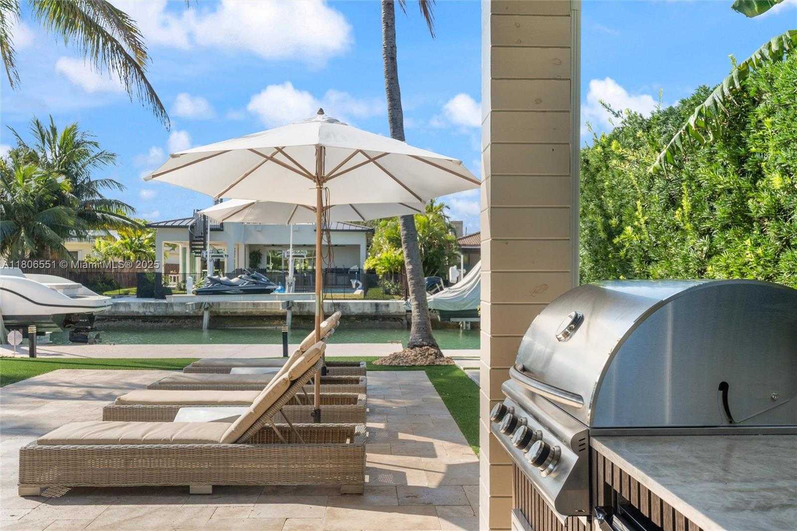 Small Image of 7810 HAWTHORNE AVE, Miami Beach Number 19