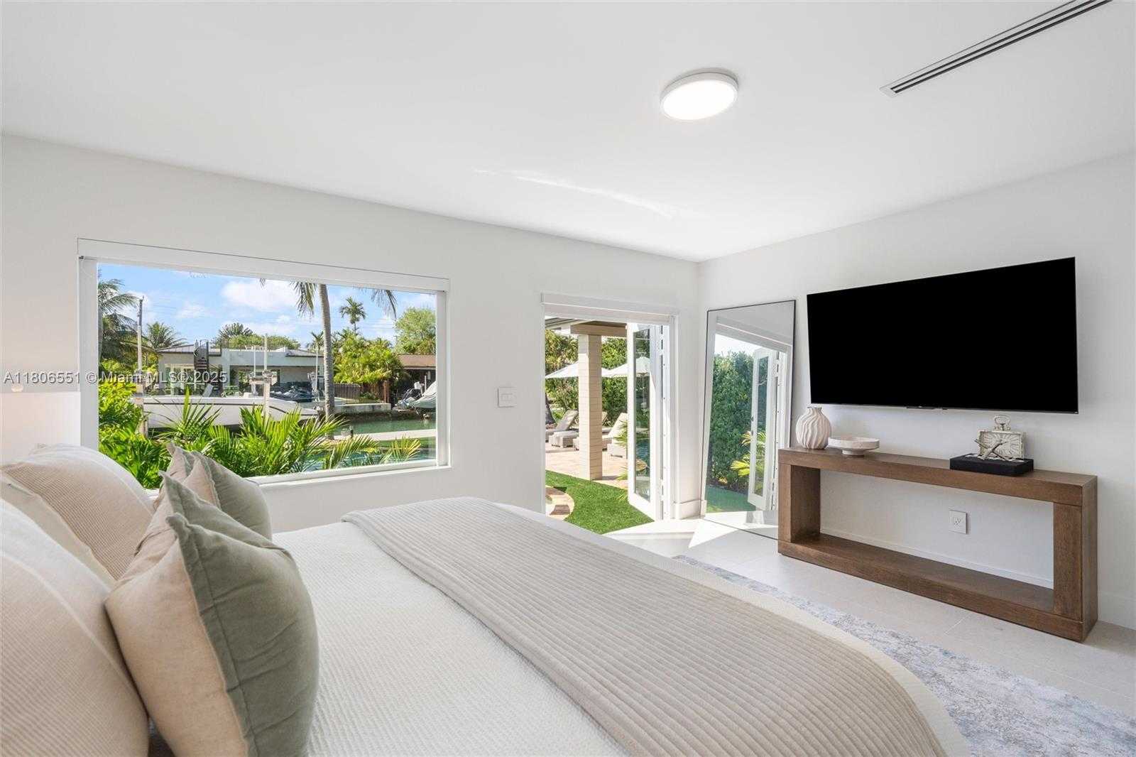 Small Image of 7810 HAWTHORNE AVE, Miami Beach Number 21