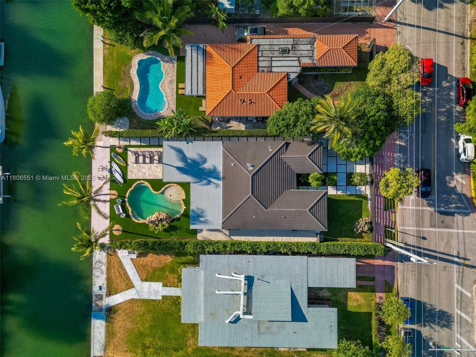 Small Image of 7810 HAWTHORNE AVE, Miami Beach Number 3