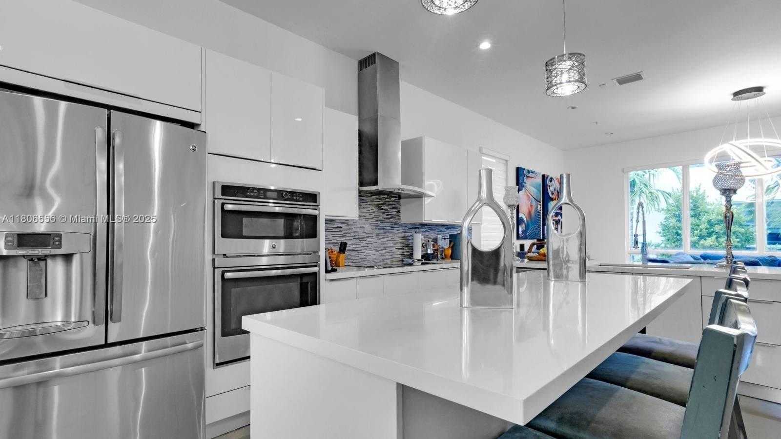 Small Image of 10545 NORTH WEST 66TH ST #10545, Doral Number 11